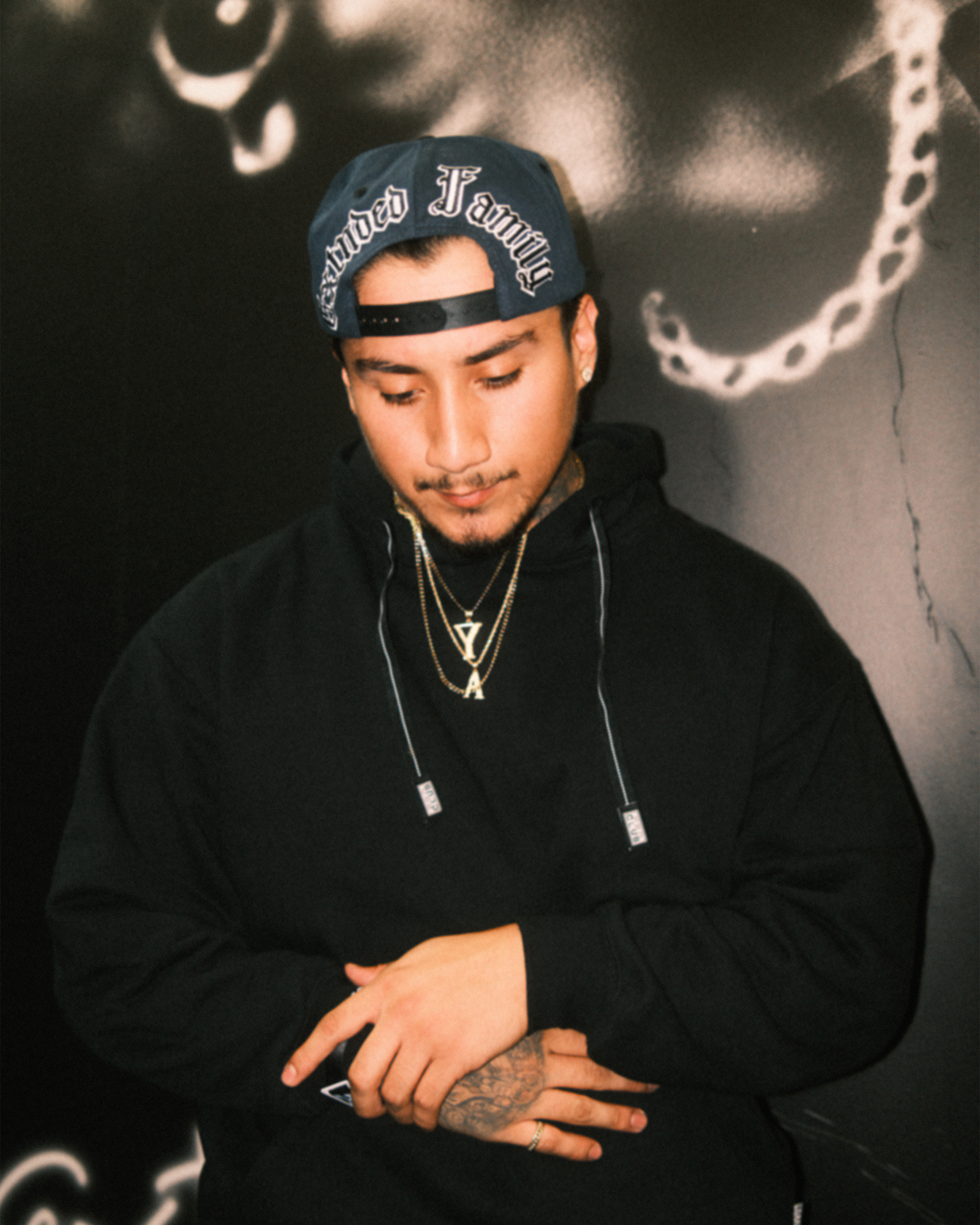 The OG Cap is a pure legacy from the 90s.
Crafted in iconic black and silver and a bold gothic font Extnded Family at the back, the OG collection is more than just a hat - a deeply cultural artifact tied to identity, rebellion, and street style.
This vintage style classic snapback, flat brim, adjustable snap closure and green underbrim is made for those who stands for something.