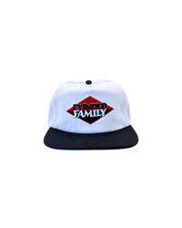 · 100% cotton twill – breathable and built to last.
· Classic OG Panel structure – keeps its shape through wear.
 · Vintage visor with the green under brim for the connoisseur.
· Adjustable strap – fits most head sizes comfortably.
· Unisex design – made for everyone, everyday.
· Embroidered EF logo – clean, minimal branding.