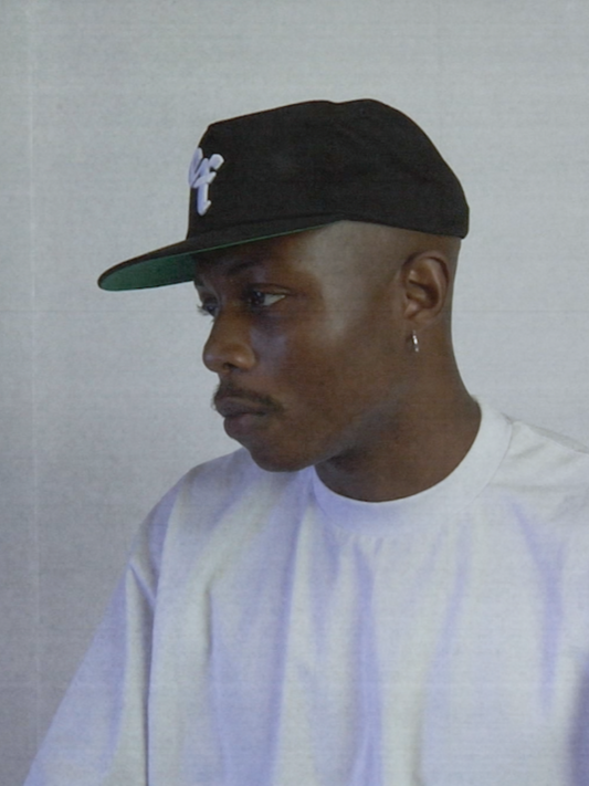 The Grandad Hat represents a unique shape, made with quality fabrics from durable cotton twill. Minimalist and timeless, the Grandad Hat is your go-to accessory for laid-back style. With a subtle embroidered EF logo, this cap adds polish to any outfit and brings a modern day approach to an unmatched era of style, the 90s.
Vintage visor with the green under brim for the connoisseur. Unisex 90s style EF streetwear snapback cap, navy grandad cotton hat with embroidery and green underbrim.