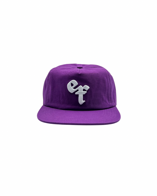 The Grandad Hat represents a unique shape, made with quality fabrics from durable cotton twill. Minimalist and timeless, the Grandad Hat is your go-to accessory for laid-back style. With a subtle embroidered EF logo, this cap adds polish to any outfit and brings a modern day approach to an unmatched era of style, the 90s.
Vintage visor with the green under brim for the connoisseur. Unisex 90s style EF streetwear snapback cap, navy grandad cotton hat with embroidery and green underbrim.