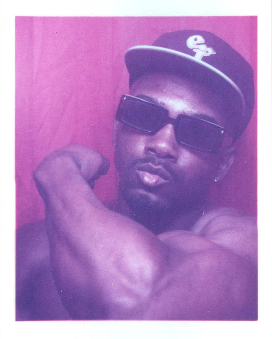 The OG Cap is a pure legacy from the 90s.

Crafted in iconic black and silver and a bold gothic font Extnded Family at the back, the OG collection is more than just a hat - a deeply cultural artifact tied to identity, rebellion, and street style.
This vintage style classic snapback, flat brim, adjustable snap closure and green underbrim is made for those who stands for something.